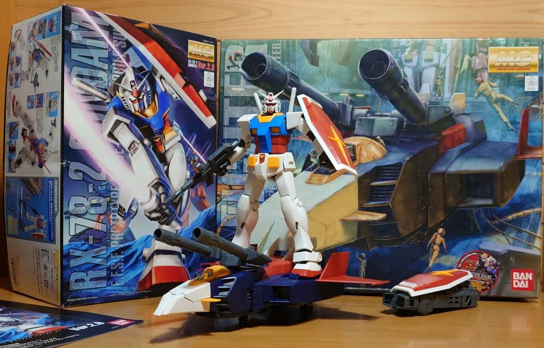 バンダイ①MG1/100ガンダムVer.2.0＆② MG Gファイター中古セット