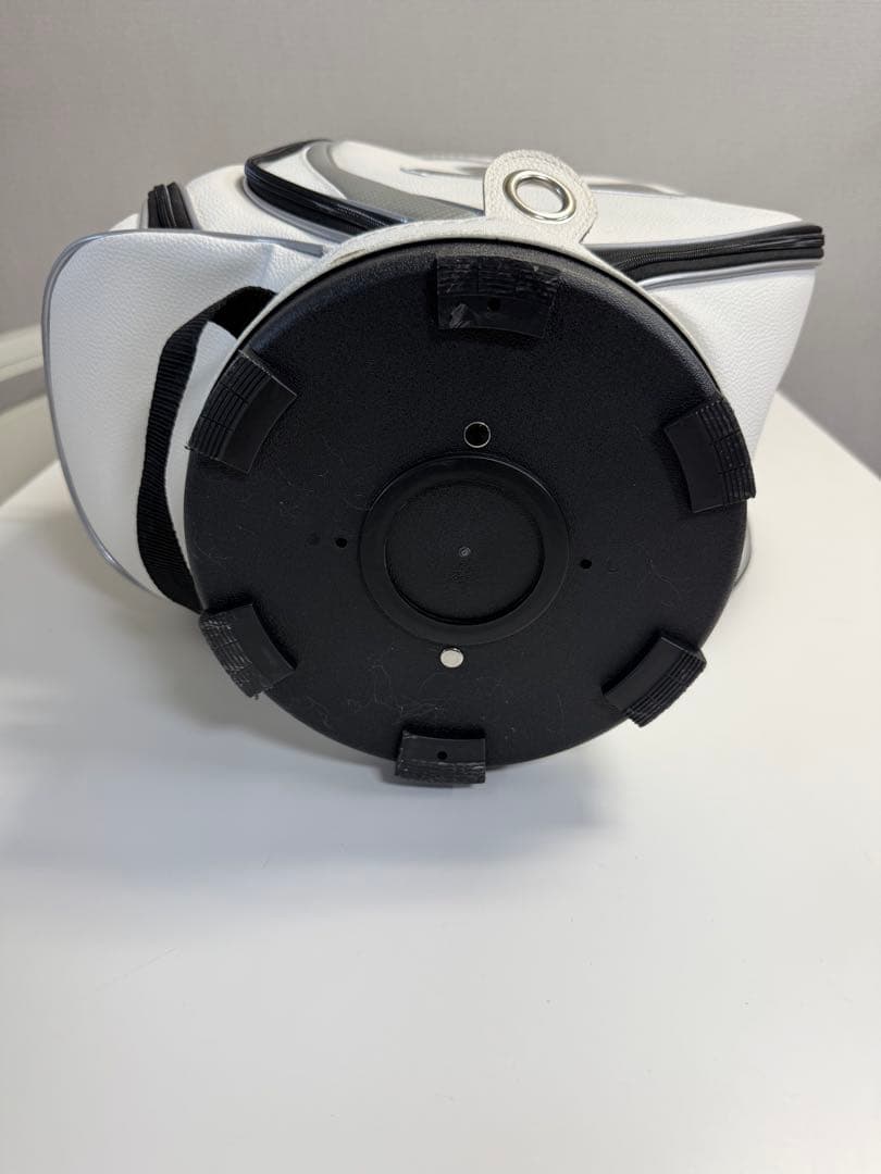 UNDER ARMOUR キャディバッグ ホワイト　グレーカーボン調