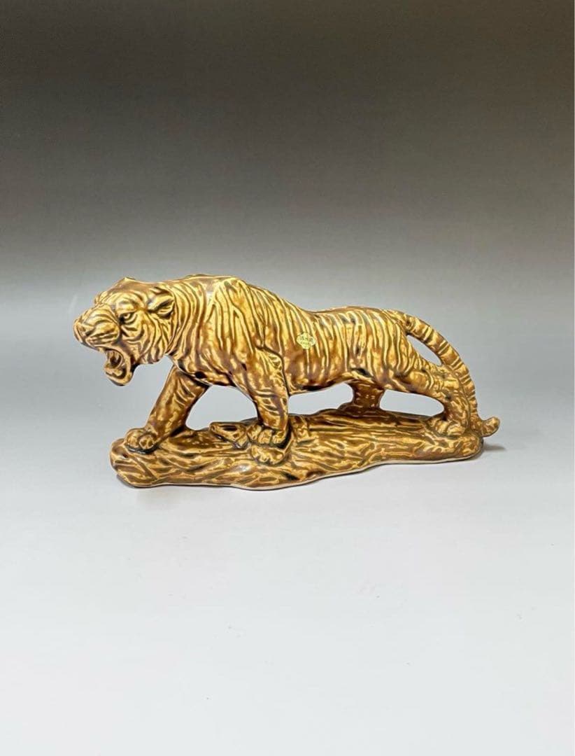 E25 清水焼　加藤光雲　甲寅　寅の置物　インテリア置物