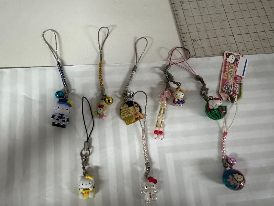 ご当地ハローキティ アクリルキーホルダーセット49個　サンリオ