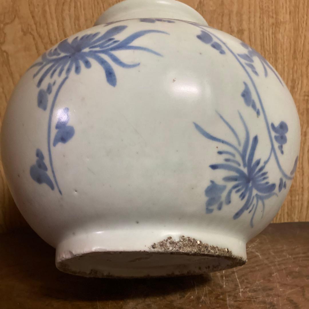 李朝　染付　壺　草花図