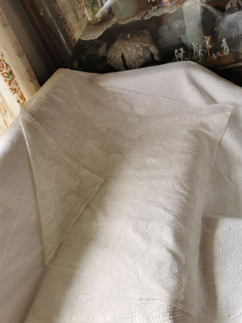 アンティーク マドラスレース アールヌーヴォー花紋 格子枠 カーテンパネルクロス