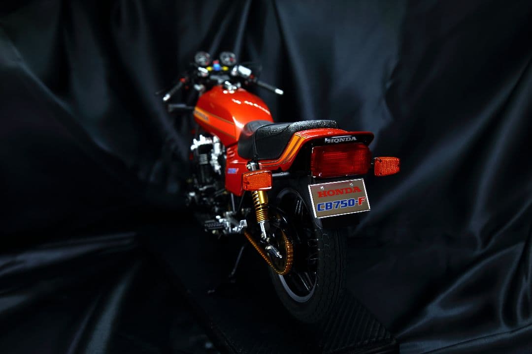 タミヤ1/6 HONDA CB750Fバリバリ伝説巨摩郡仕様　プラモデル完成品