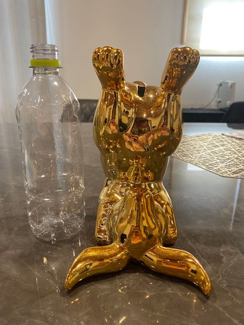 貯金箱　うさぎ　ゴールド