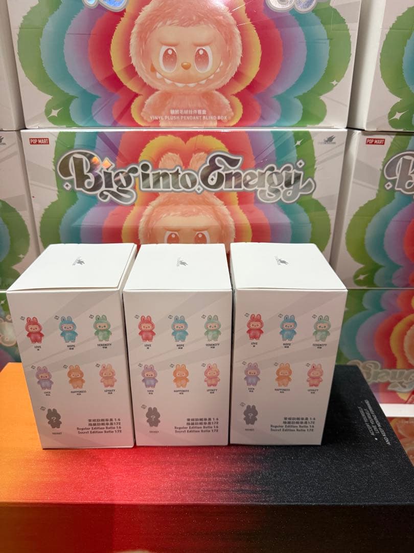 【正規品・未開封】 Labubu Big into Energy 4箱