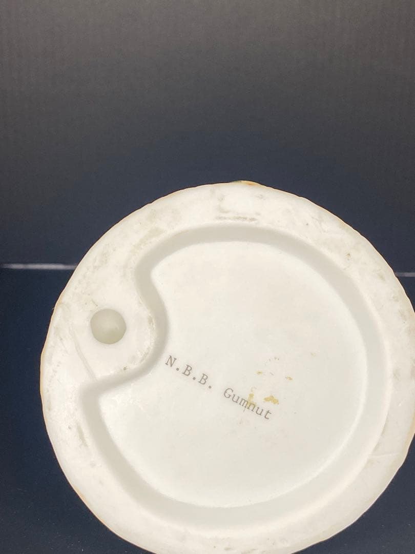 メイ・ギブス・ガムナッツ・ベイビーズ磁器像AUSTRALIA