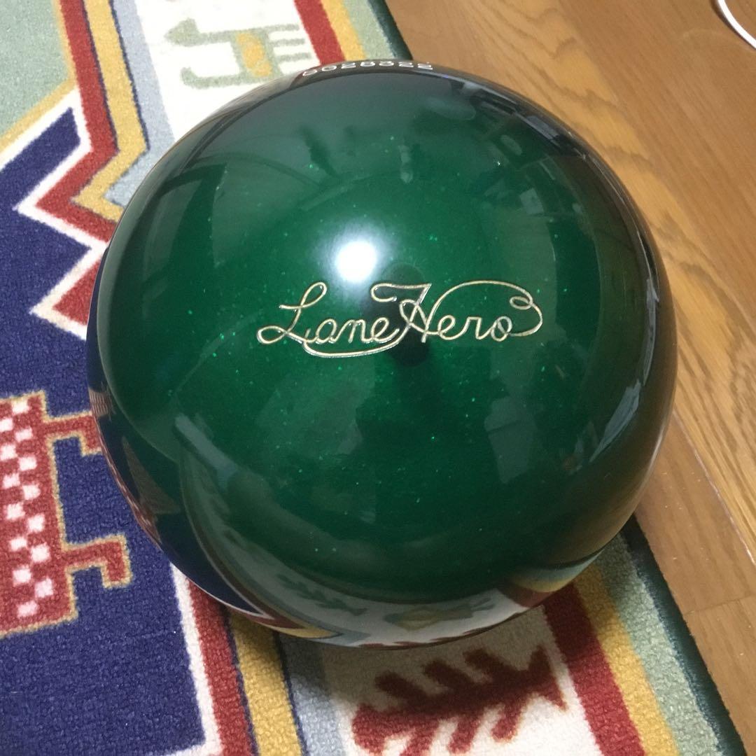 アクリル製ボウリングボール