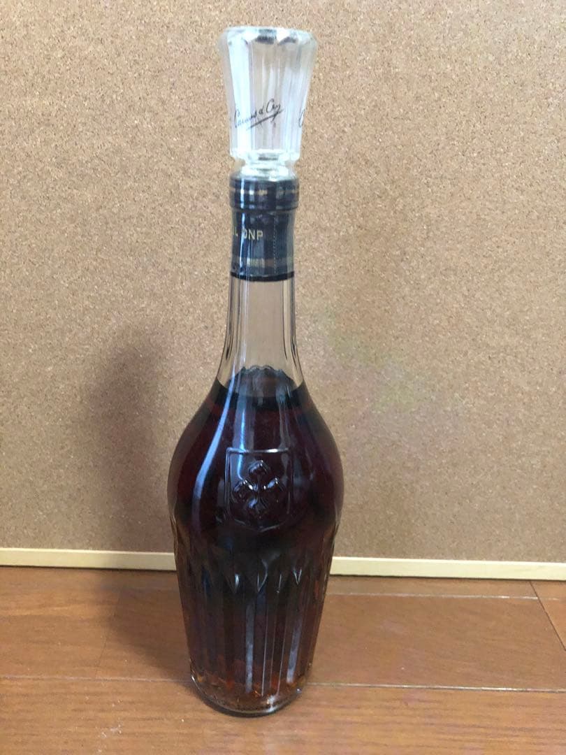 カミュ XO コニャック（ロングネックボトル)