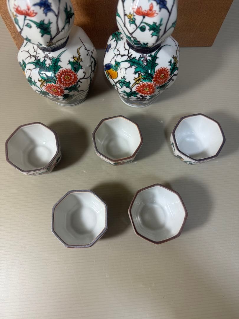2371 九谷焼 古九谷　風花鳥　角福　酒器セット　徳利2客　猪口5客　未使用