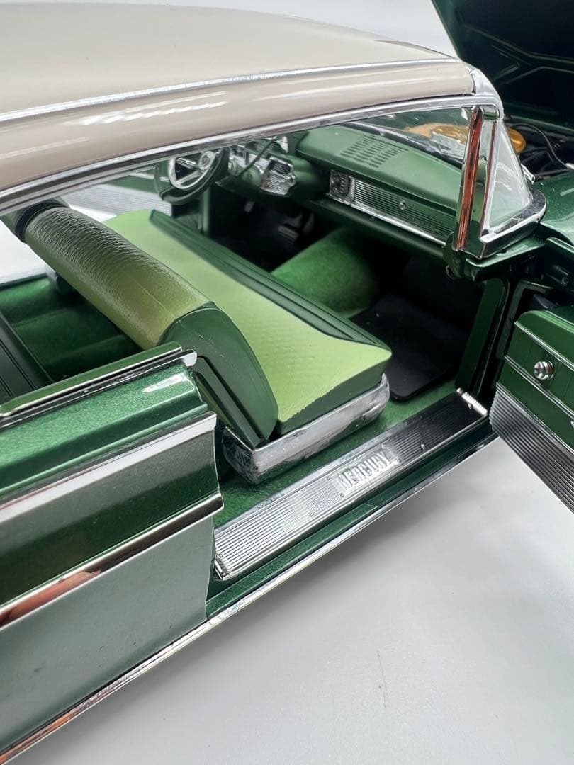 No140 ミニカー1/18箱あり1959 Mercury Park Lane