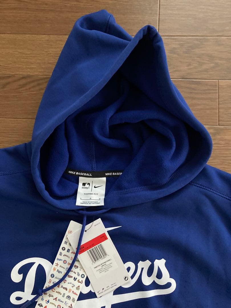 新品　未使用　ドジャース オーセンティック サーマフーディ　L寸