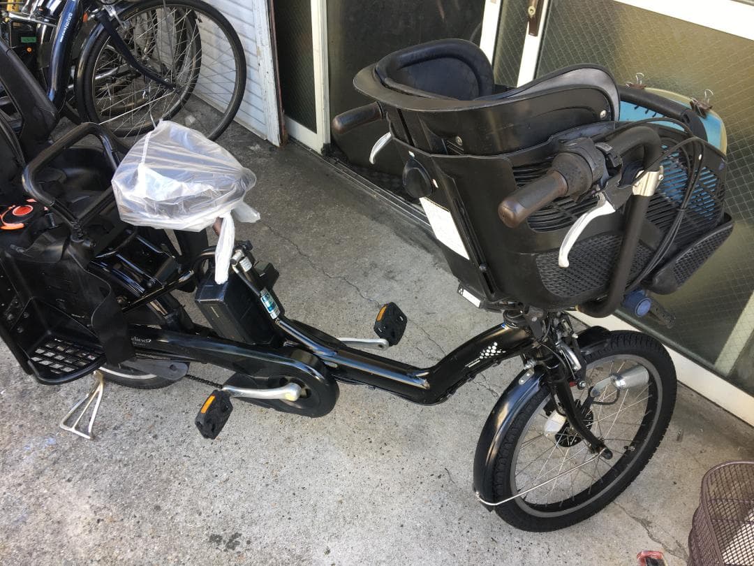 地域限定送料無料　アンジェリーノプティット　12,8AH　黒　神戸市　電動自転車