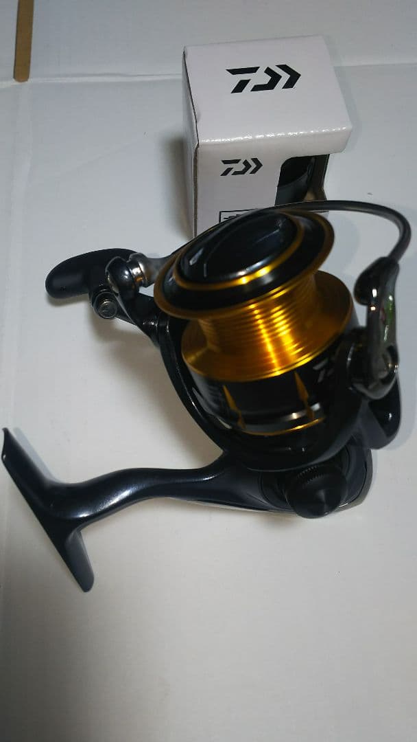 ダイワ FREAMS 2500A 新品