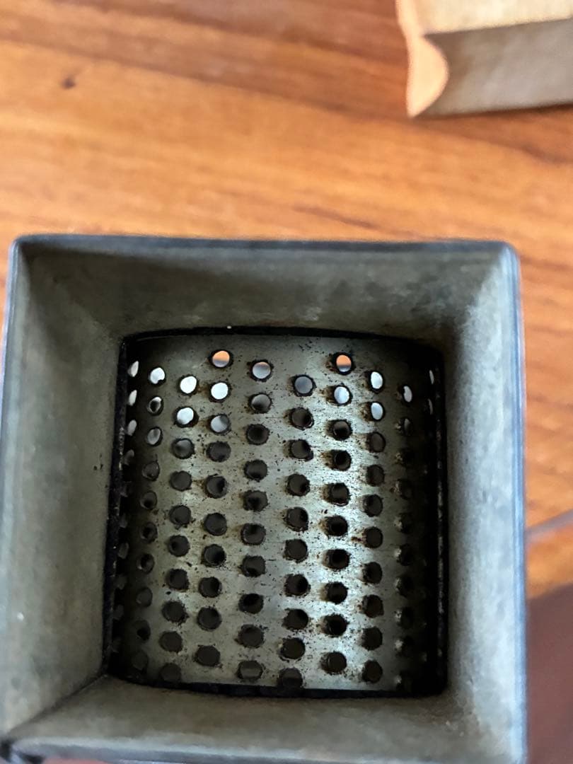 フランス　アンティーク　チーズ　グレーター　削り　おろし器　グラインダー　赤白