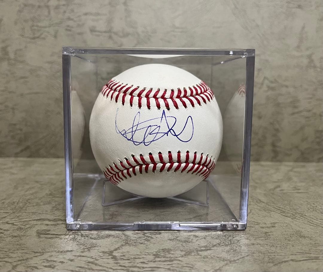 イチロー選手　ＭＬＢ殿堂入記念　直筆サイン入りボール（topps製カード１枚付）