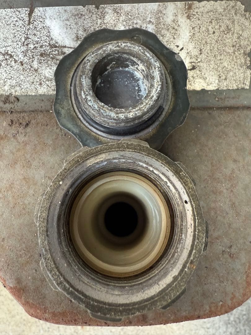 キャンプ　レトロ　ヴィンテージ缶