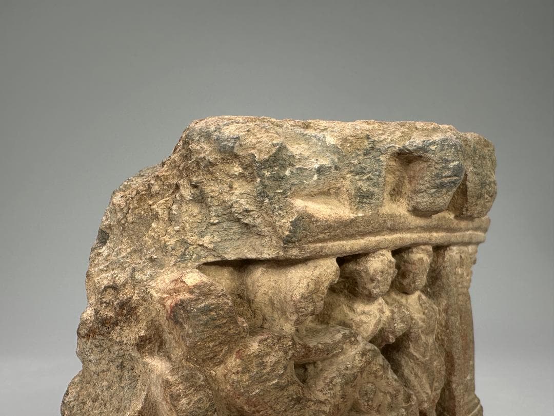 仏教美術石彫　2～3世紀陀羅　ガンダーラ　浮彫断片　仏教叙事　摩耶夢　片岩彩色痕