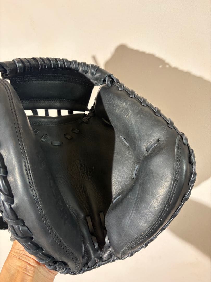 LEAG STAR 黒 キャッチャーミット　グローブ