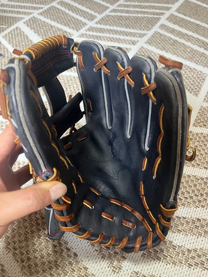 ハタケヤマ 硬式野球グローブ 黒/ピンクライン グラブホルダー付き