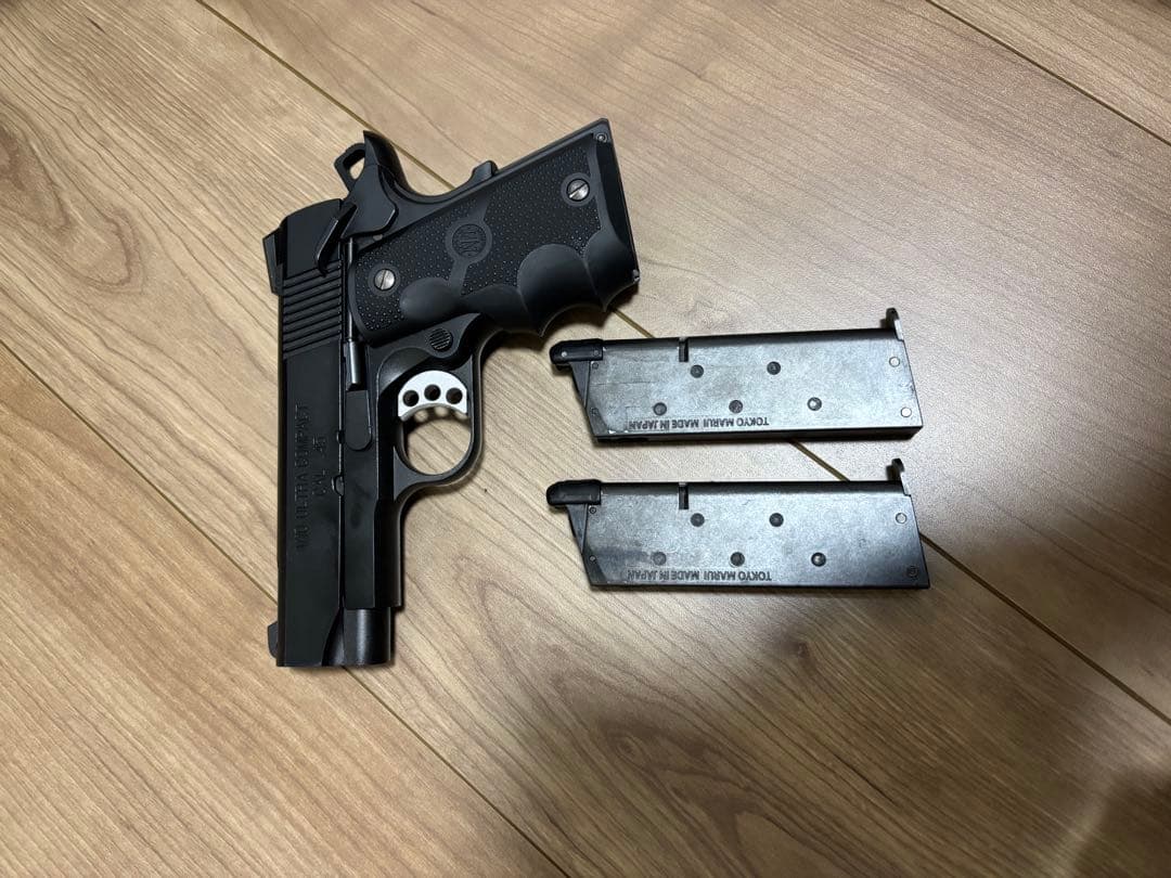 V10 ウルトラコンパクトのガスハンドガン　美品