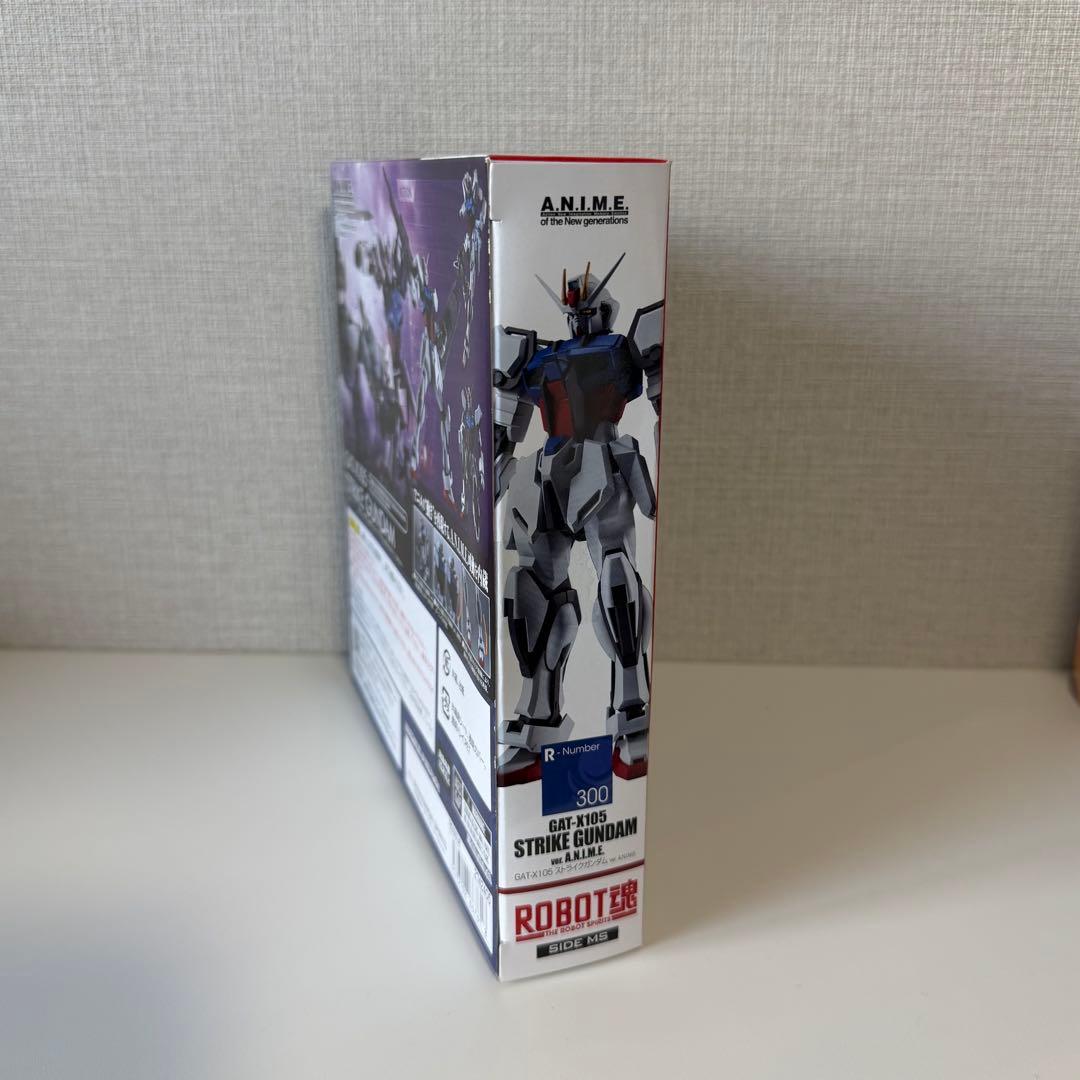 【新品】BANDAI ROBOT魂 GAT-X105 STRIKE GUNDAM