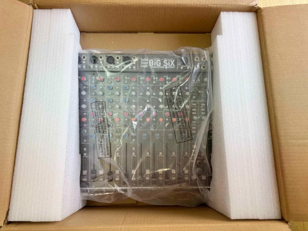 Big SiX 16ch デスクトップミキシングコンソール