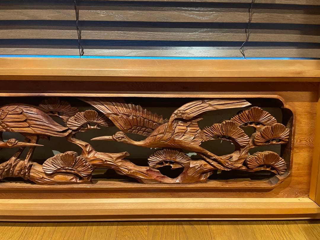 2つセット　欄間　鶴と松のデザイン　彫刻　両面彫り