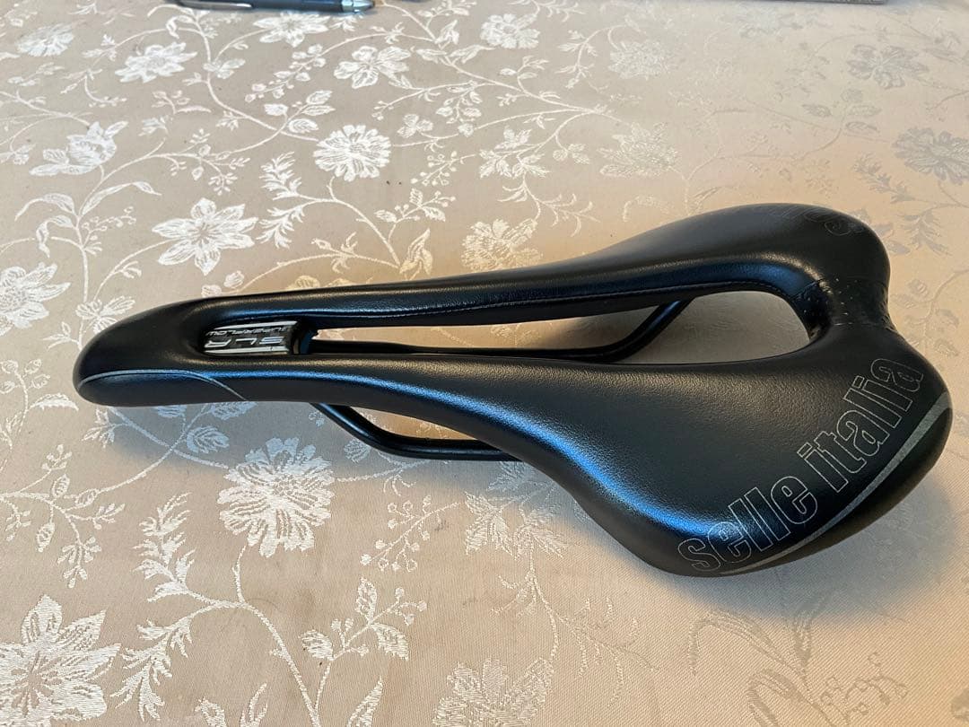 パーツ SELLE ITALIA SLR SUPERFLOW