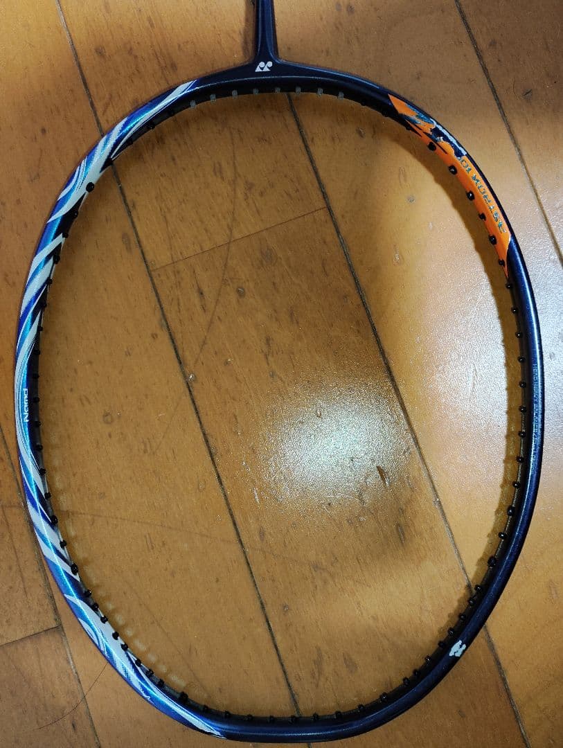 L*N様 YONEX アストロクス100ZZ 4UG5