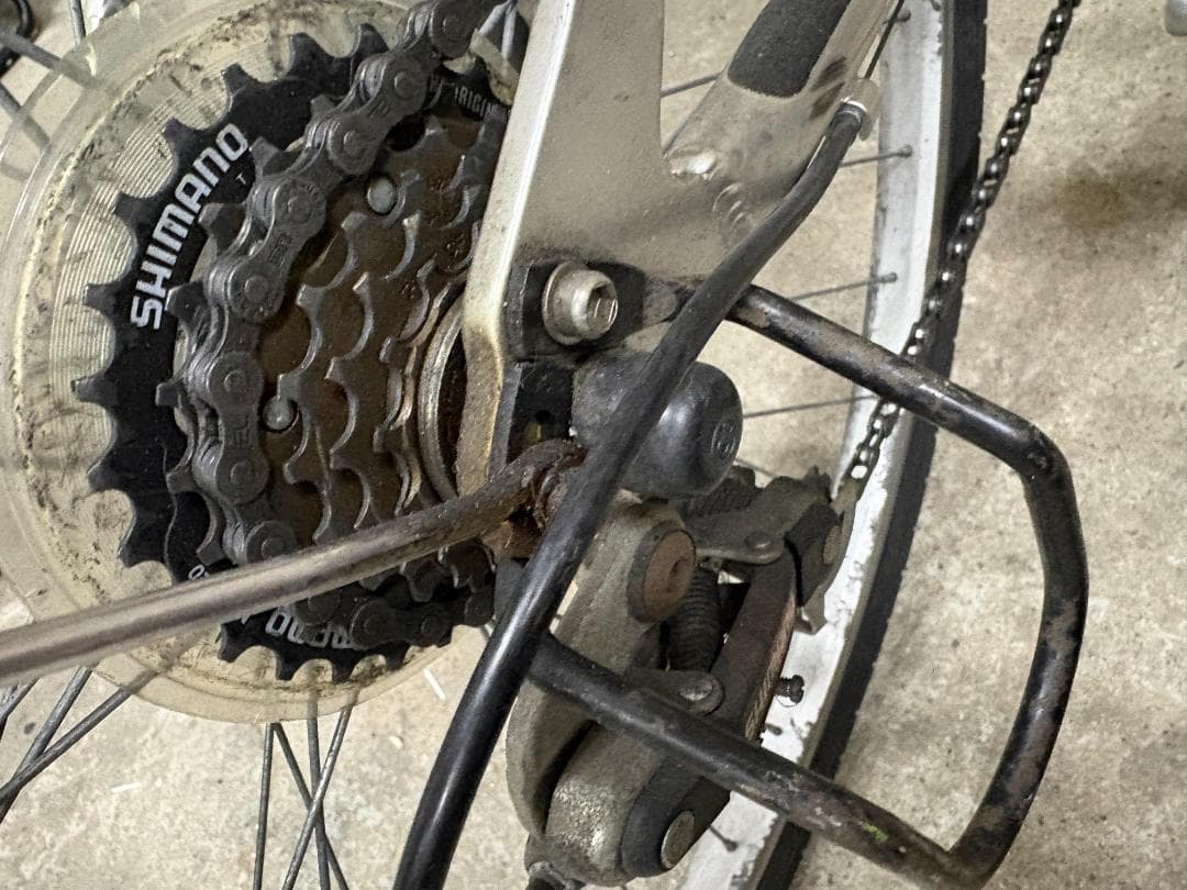 廃盤 無印良品 クロスバイク 700×38C アルミ シマノ6段 シルバー