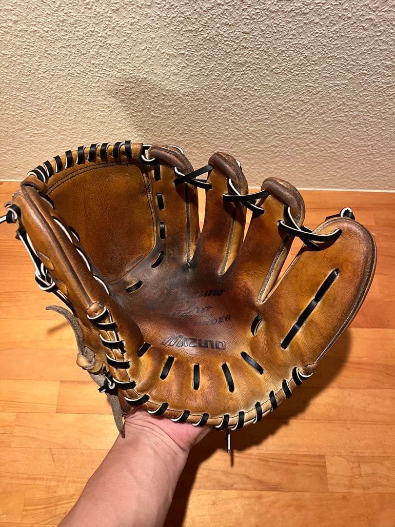 MIZUNO ミズノ 硬式用 投手用 グローブ 16 良型 即使用可 ピッチャー