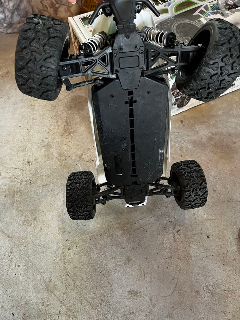 超値下げ！早い者勝ち　京商　10/1 MAD bug ホワイト　レディセット