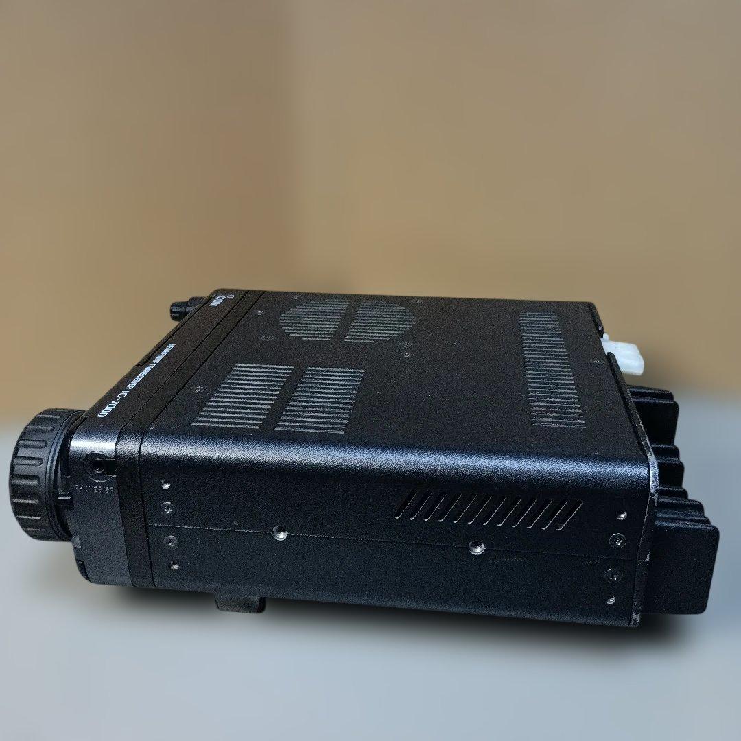 d*4様 アイコム　IC-7000 トランシーバー　100W機 　本体のみ　ジャ