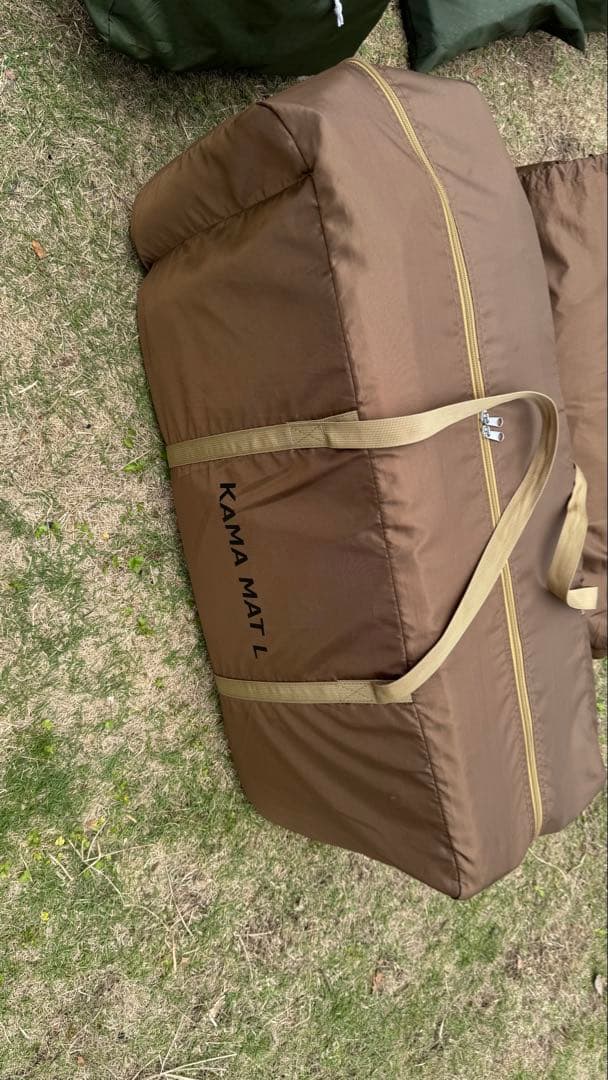 カマボコテント3 オプション品充実　寝室とリビングに分かれています