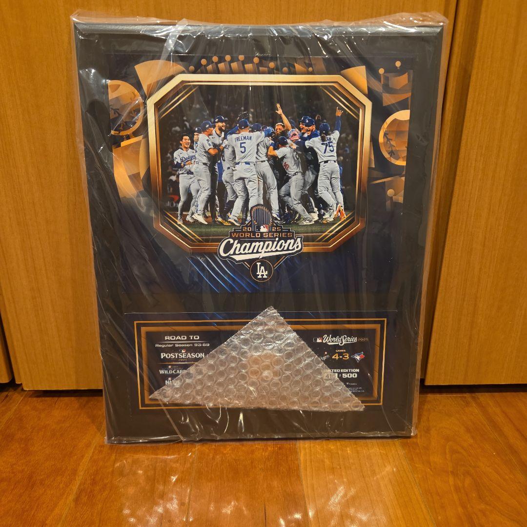 ドジャース　2025 ワールドシリーズ 額装品　試合使用グランドの土付き