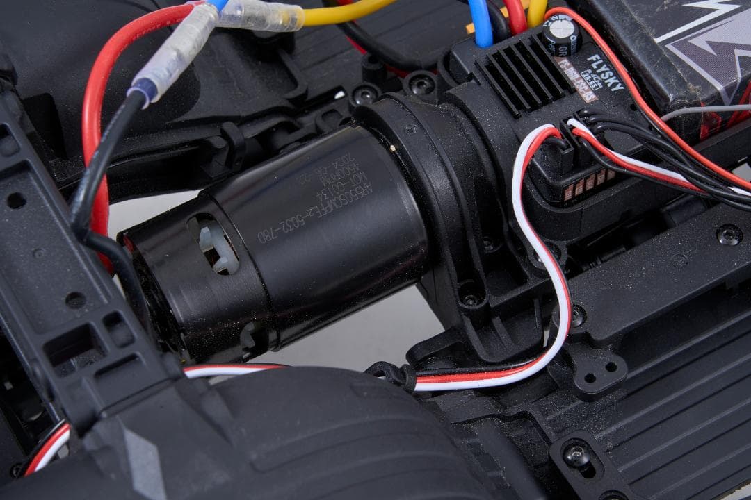 ホビーラジコン FMS FCX10 TOYOTA LC80 LAND CRUISER RTR