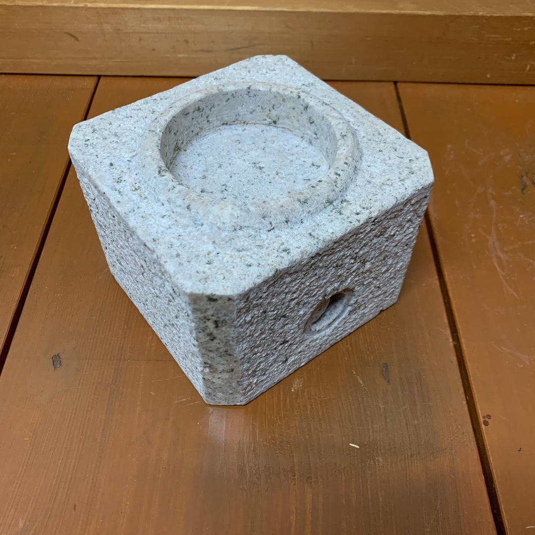 爬虫類　月と太陽　角型シェルター　24