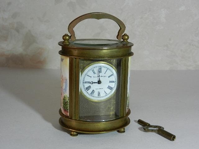 アンティーク楕円形ネジ巻きキャリッジクロック(エリオット&サン　 ロンドン)