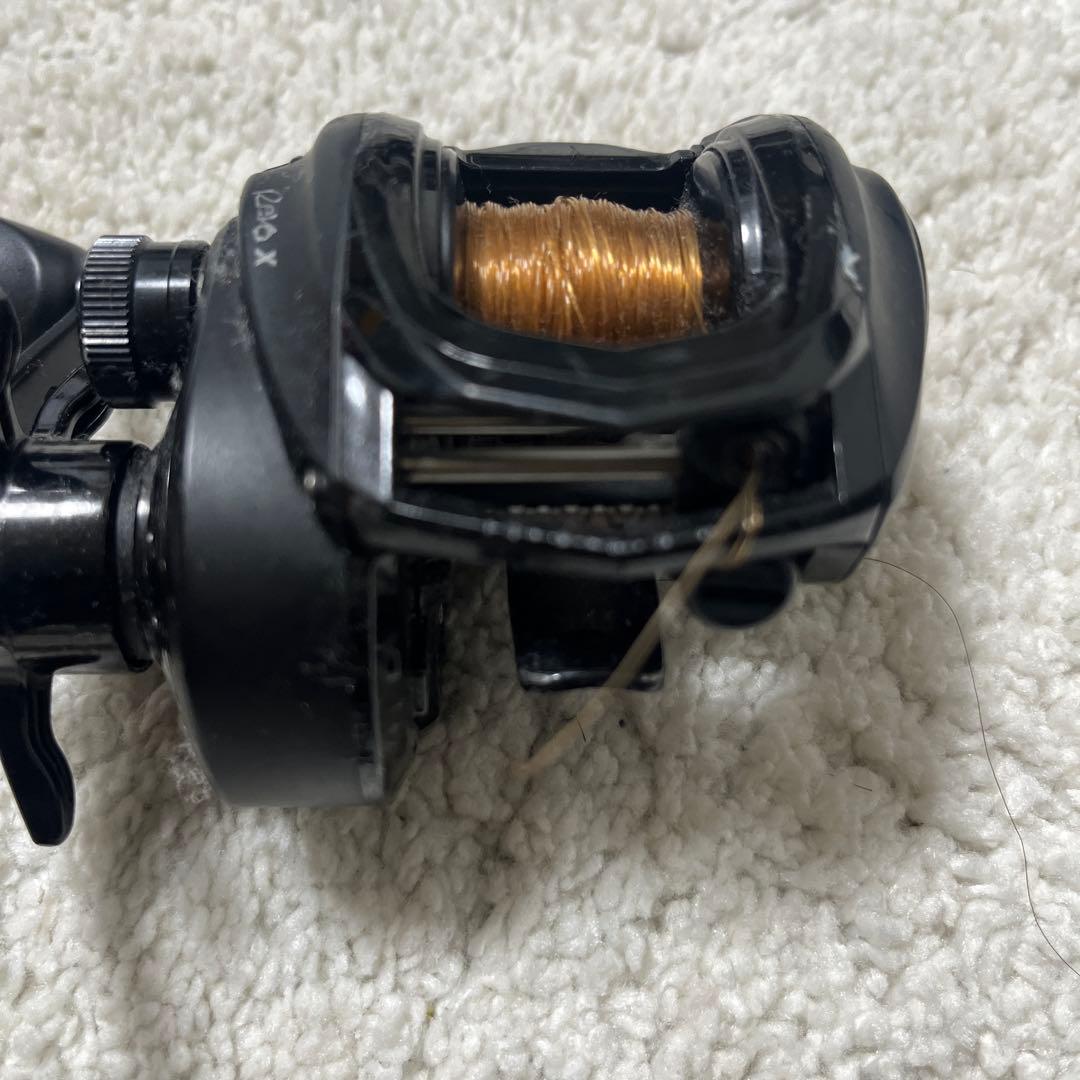 R20 X ブラックベイトリール