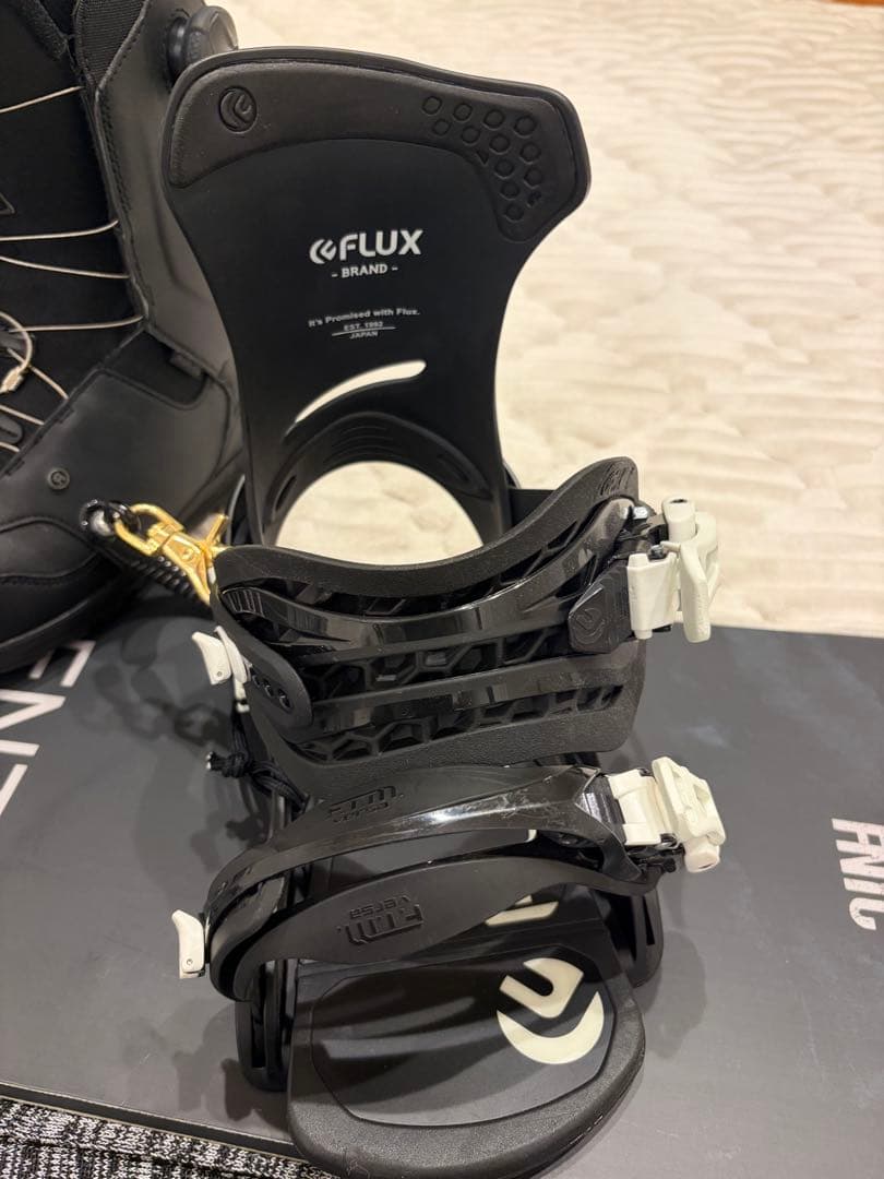 スノーボード3点セット　FNTC &FLUX &RIDE