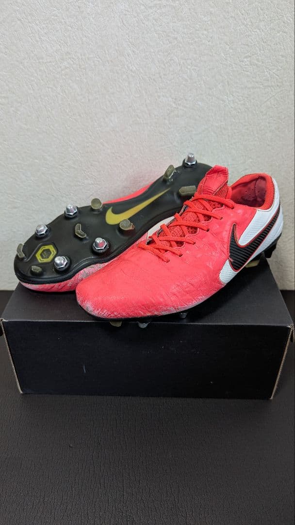 ナイキ ティエンポレジェンド8 SG ACC　サッカースパイク　NIKE