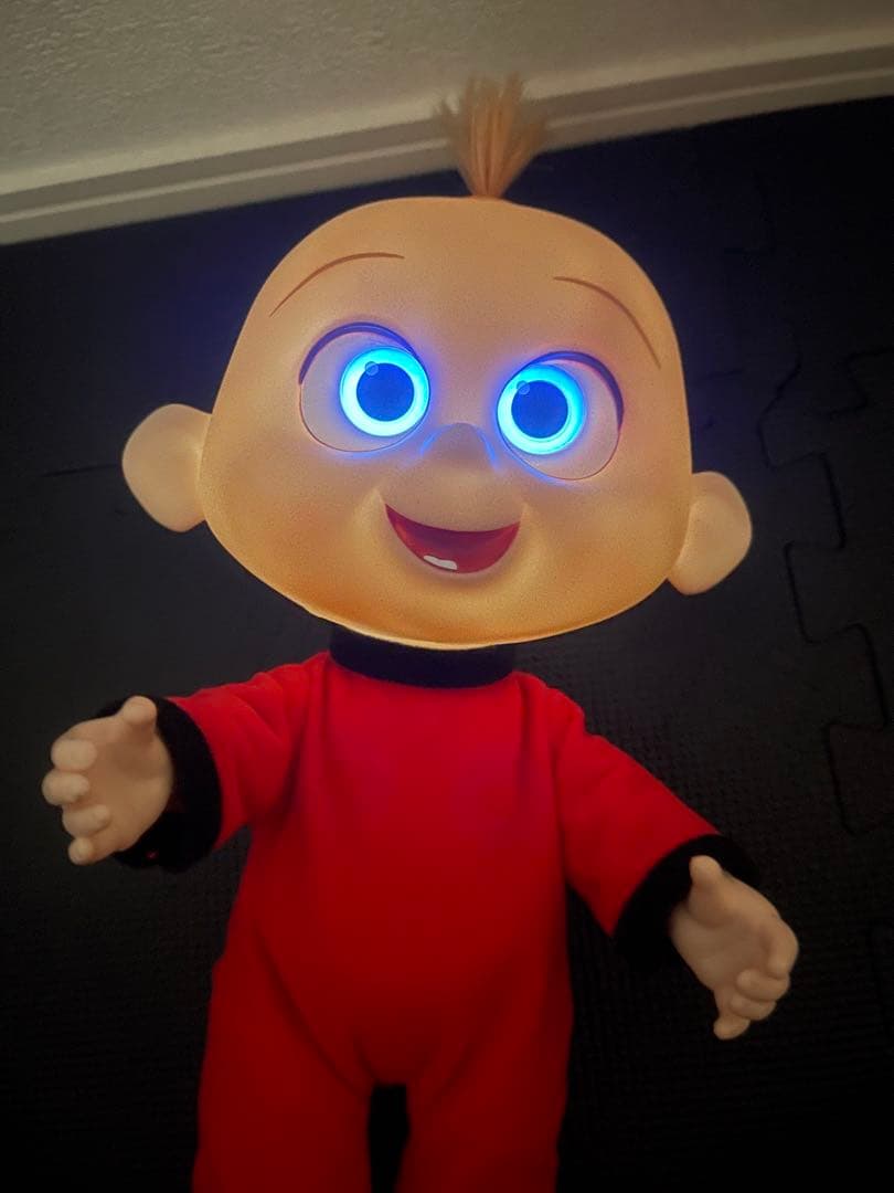 ディズニー　インクレディブル　ジャックジャック　ライトサウンドフィギュア