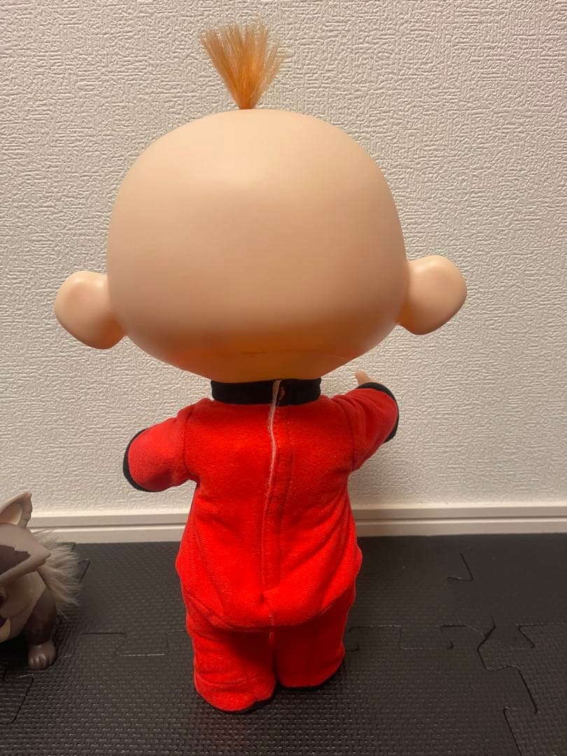 ディズニー　インクレディブル　ジャックジャック　ライトサウンドフィギュア