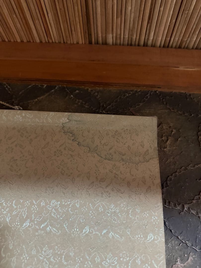 水墨画 鳥と花 署名入り　掛け軸