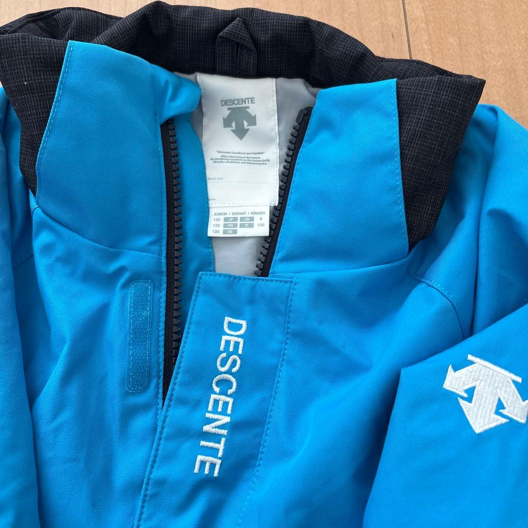 DESCENTEデサント120㎝スキーウェア　スノボ雪遊び
