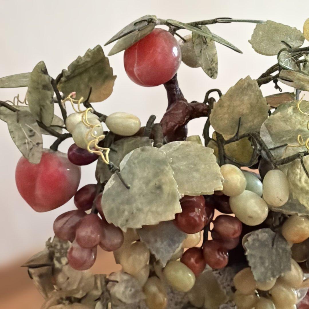 石材製 彫刻 天然石　盆栽風 飾り 桃と葡萄の置物 翡翠 オブジェ 縁起物
