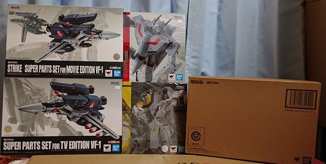 DX超合金初回限定版VF-1Sバルキリー、VF-1Jバルキリー、他