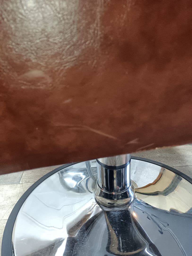 美容室　マテリスタイリングチェア