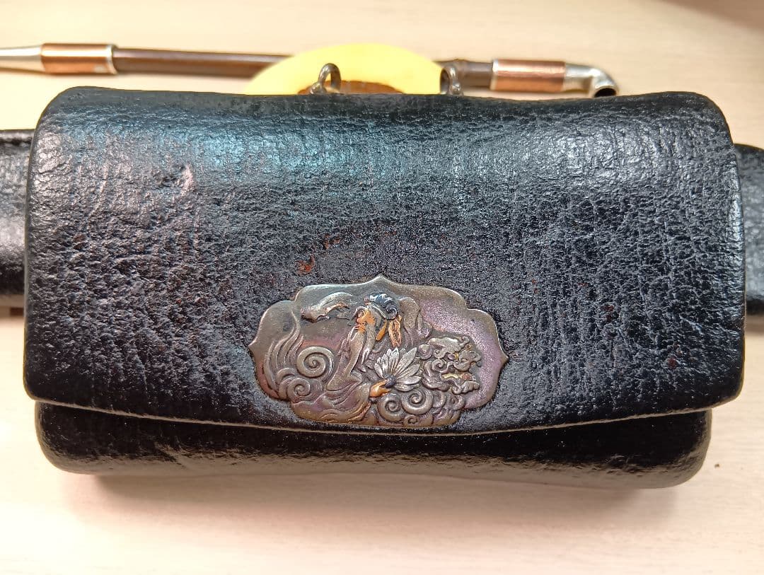 煙草入／天狗前金具／極上美品金工根付／２色煙管
