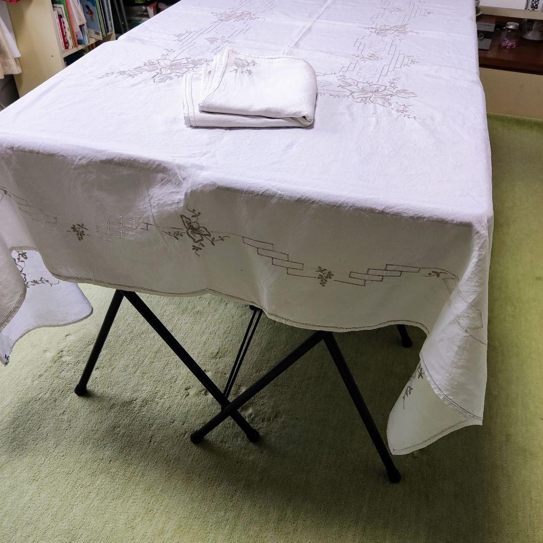 ⑦ 大判　刺繍テーブルクロス　 ナプキン12枚付